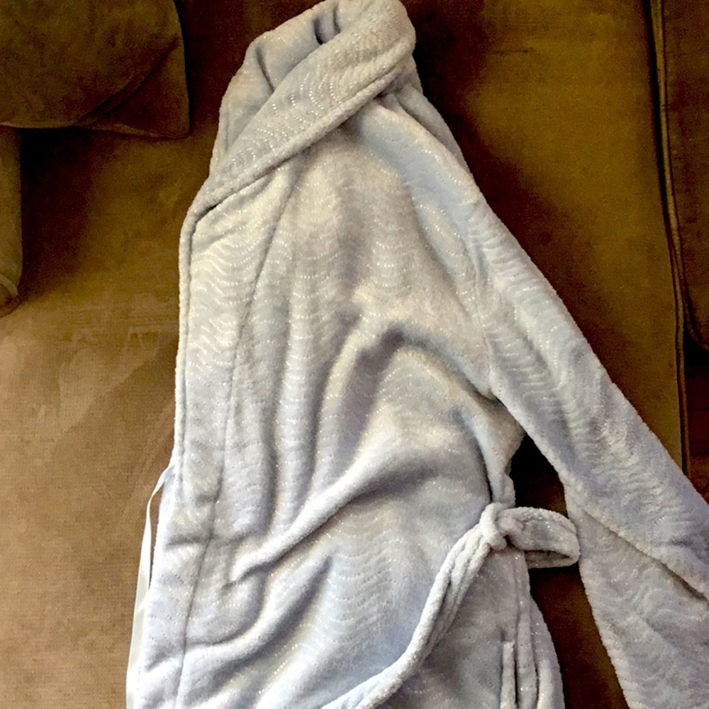 bathrobe